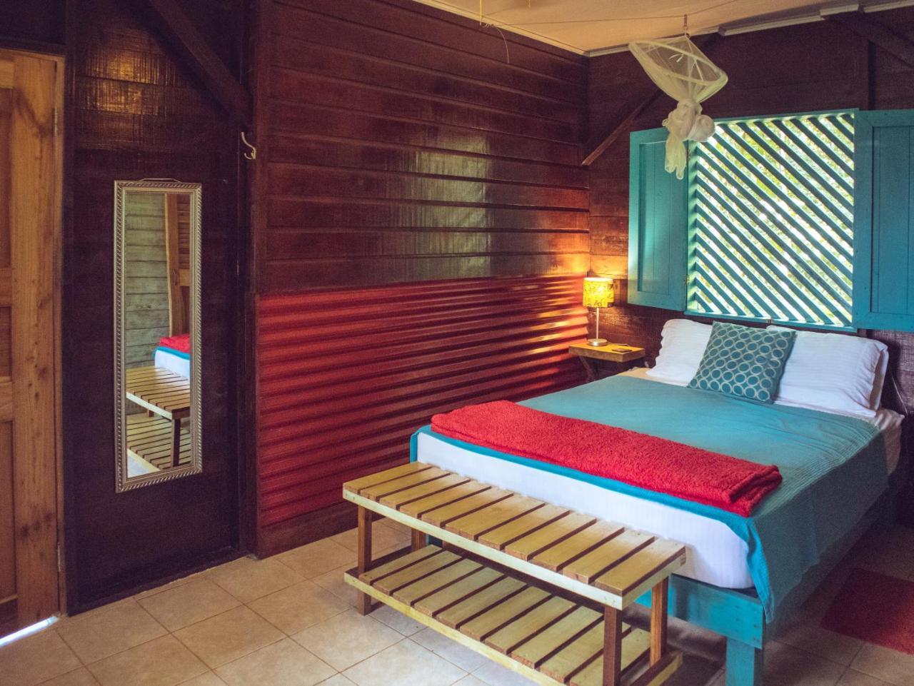 Surf Break At Paunch Bed and Breakfast Μπόκας ντελ Τόρο Εξωτερικό φωτογραφία