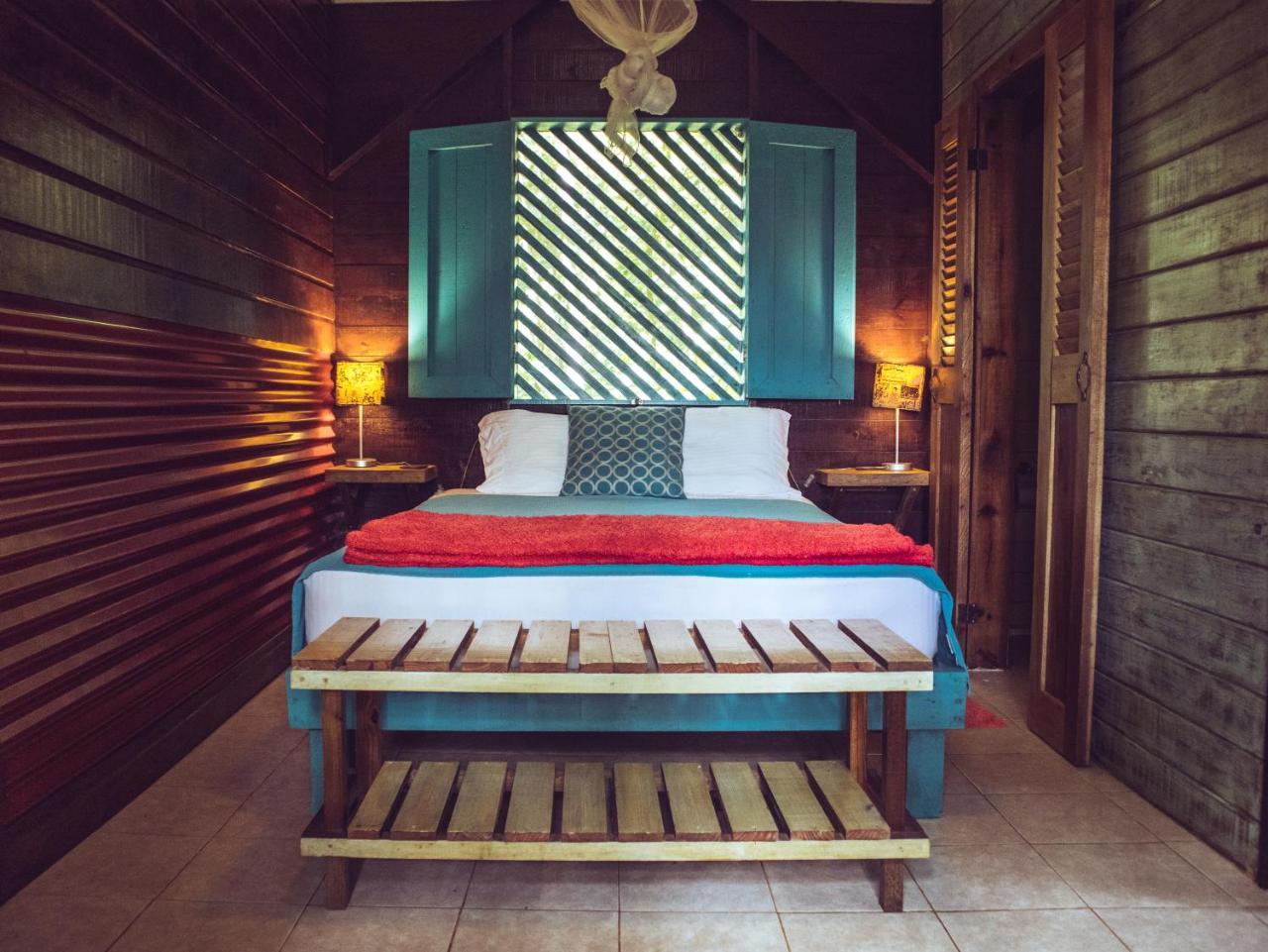 Surf Break At Paunch Bed and Breakfast Μπόκας ντελ Τόρο Εξωτερικό φωτογραφία
